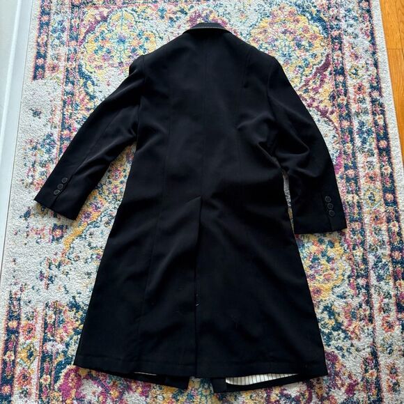 Vintage Black Minimalist sophisticated long Overcoat - Picture 9 of 9